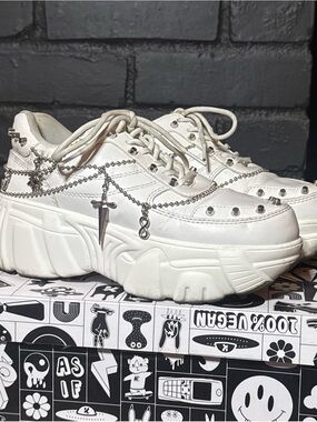 KOI Footwear White Platform Chain-Accent Sneakers for Women